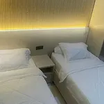 Urbanview Hotel Wollangi Syariah Near Toko Alaska Makassar