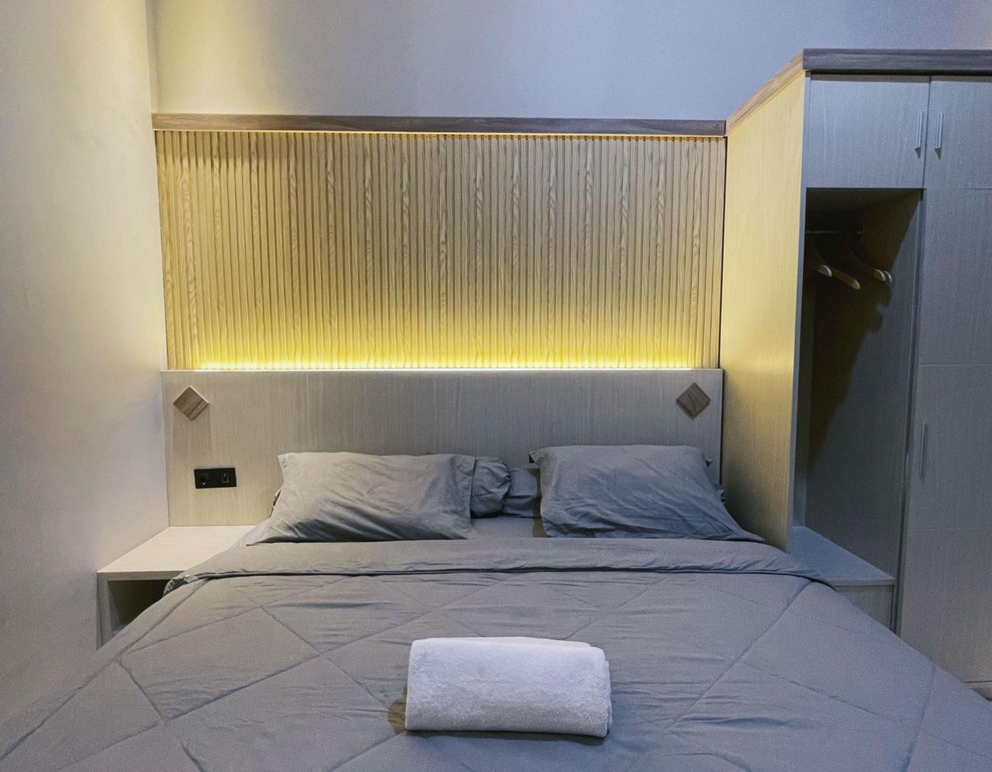 Hotel Urbanview Wollangi Syariah Near Toko Alaska Makassar